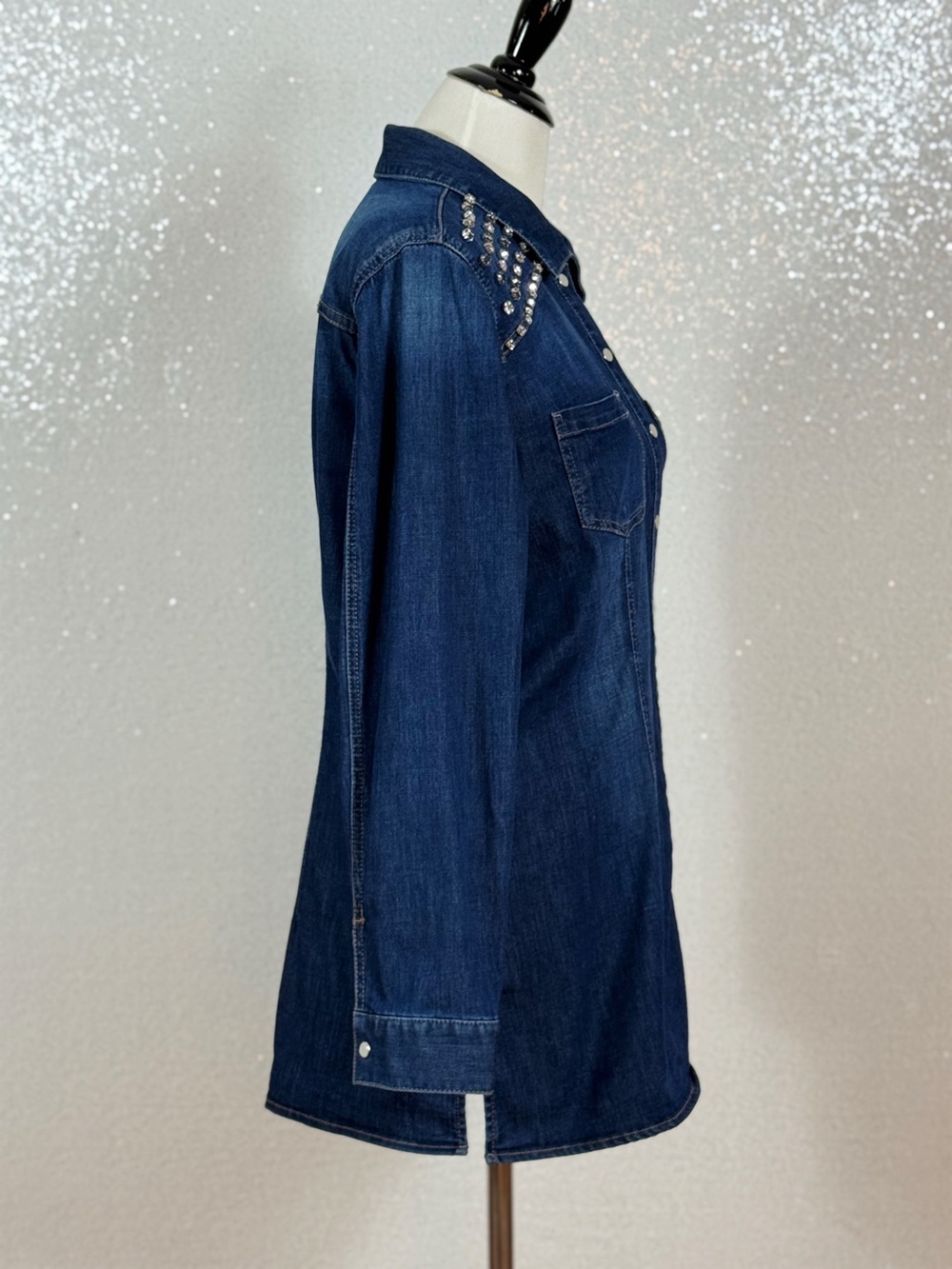 Chico’s Size 2 Denim Pearl Snap Shirt Rhinestone Studded Western Long Sleeve L - Picture 8 of 14